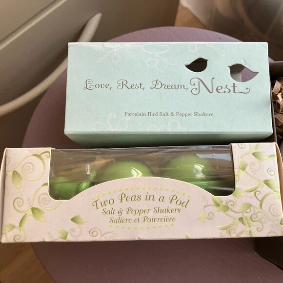 Collectible Salt & Pepper Sets - Picture 1 of 2